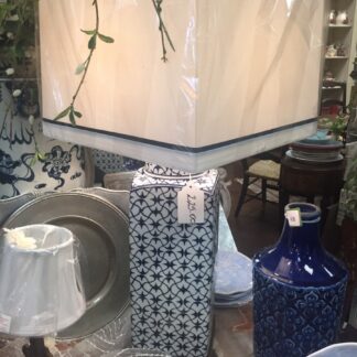 Oriental Accent Blue and white porcelain lamp